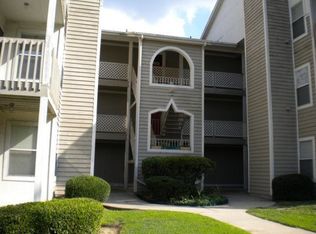 979 Stewarts Creek Dr APT 10, Fayetteville, NC 28314