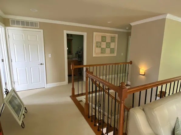 10019 Colonel Hancock Dr, Louisville, KY 40291