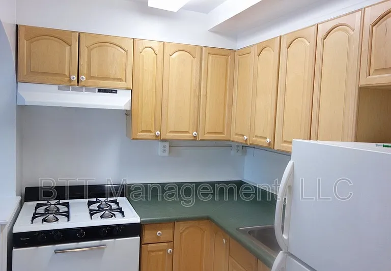 8105 Greenwood Ave #E — Photo 30