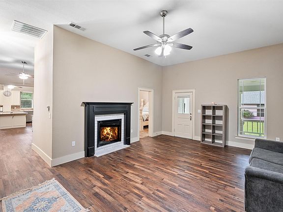 5th image of 503 E 13th St
