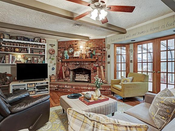 5th image of 203 Driftwood Dr