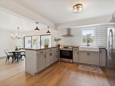 516 S Rosewood Ave, Jackson, MI, 49201