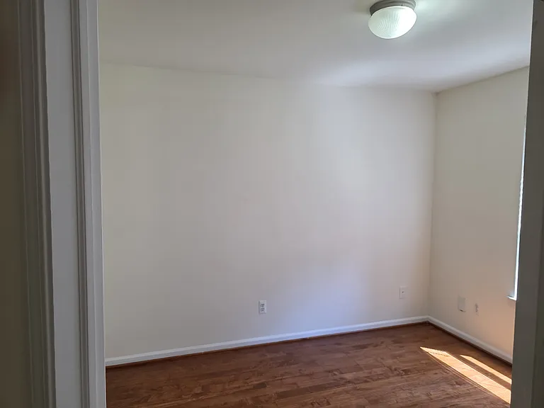 2103 Enterprise Dr — Photo 16