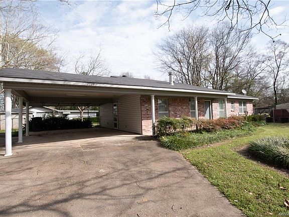3rd image of 2700 Wisteria St