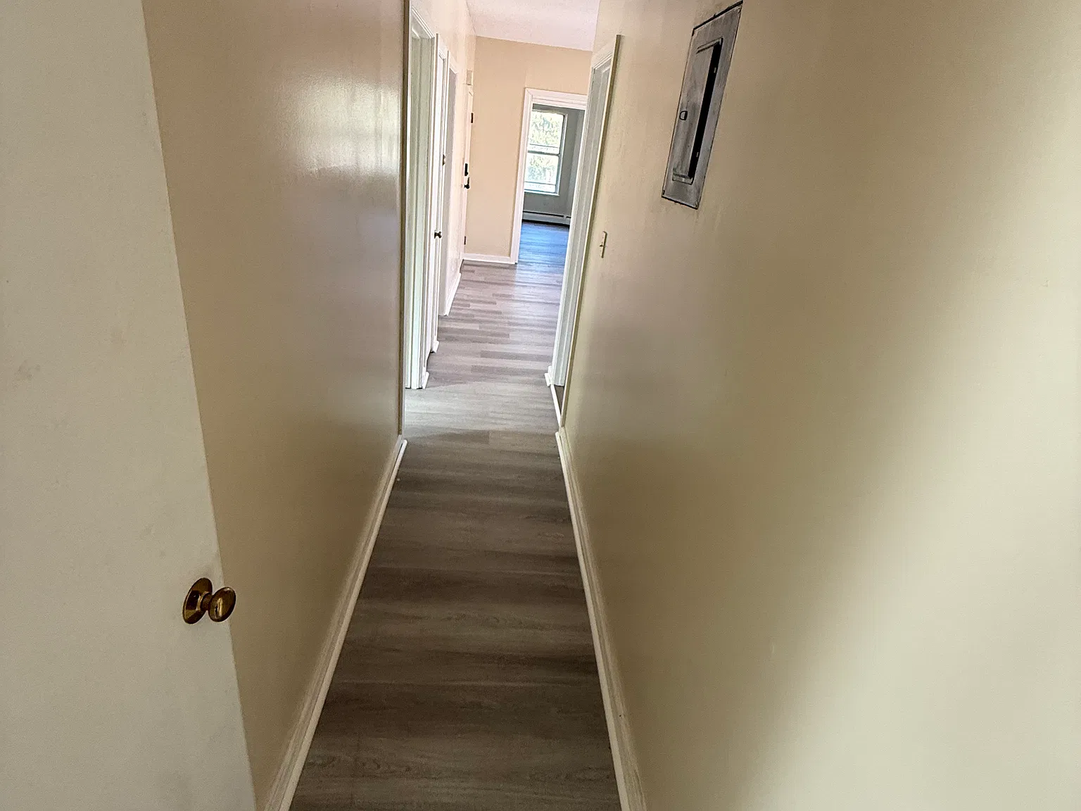 4 bed, $2,200 — Photo 1
