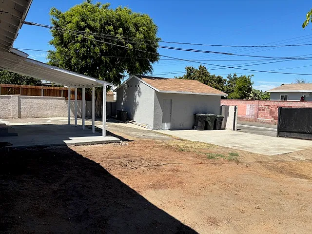 Enjoy a spacious backyard perfect for entertaining, family gatherings, & outdoor living, with plenty of room for extra parking, recreational vehicles, and outdoor gear. A rare outdoor space offering flexibility, convenience, & privacy that's hard to find.