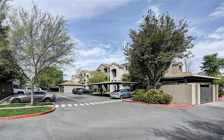 Brooks Landing — Photo 16