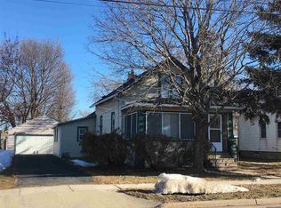 532 8th St, Menasha, WI 54952