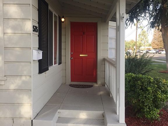 2nd image of 575 E Tulare Ave