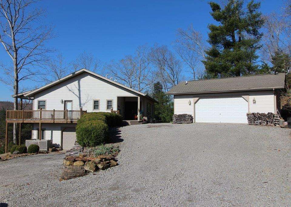 1st image of 250 Marshall Ct