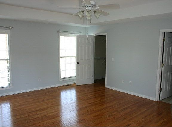 5th image of 1023 River Bend Dr