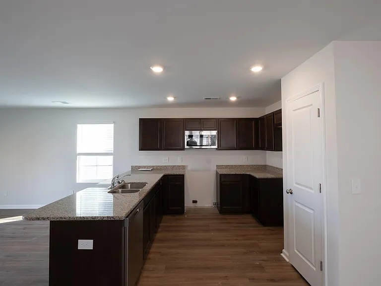 309 Ridley Hill Ln — Photo 4