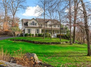 320 Birdsall Dr, Yorktown Heights, NY 10598