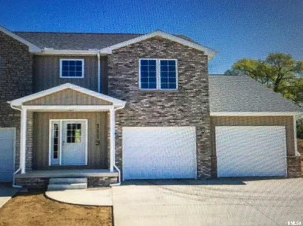 1113 Lawson St, Washington, IL 61571