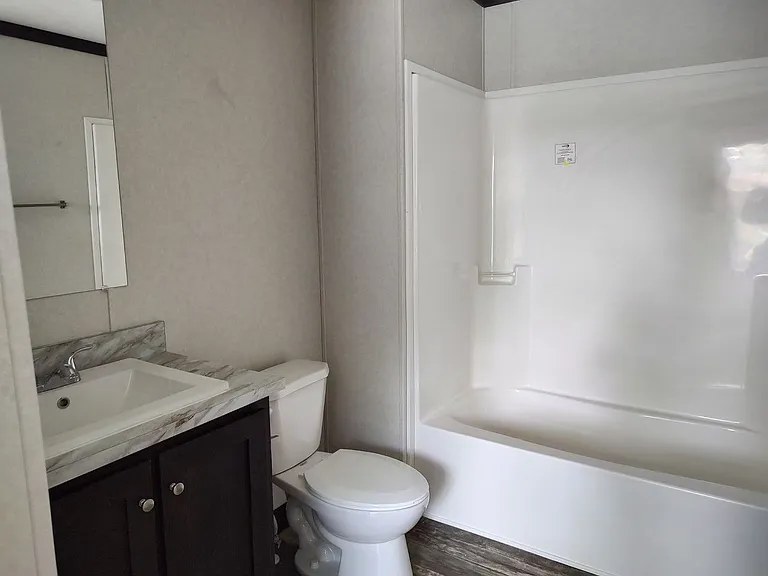 Avon Lakes Estates — Photo 12