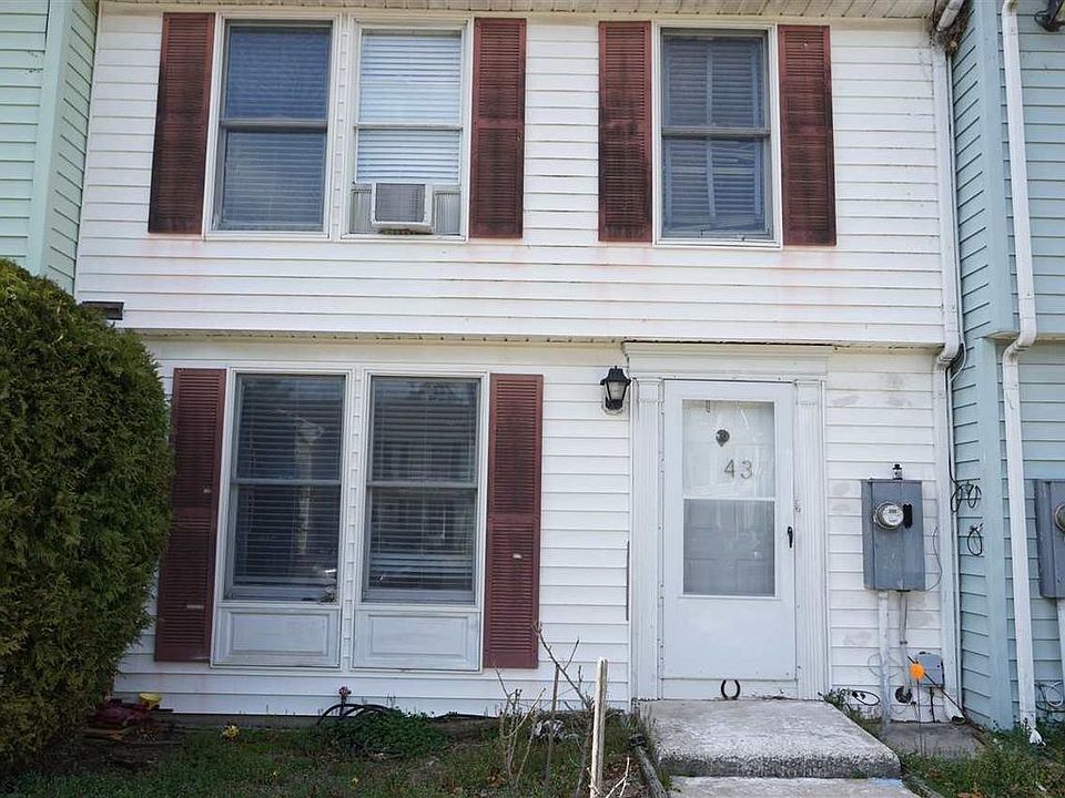 1st image of 43 Theresa Ct Unit 43