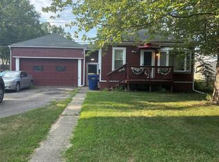 35312 Chestnut St, Wayne, MI 48184