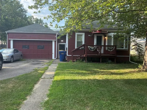 35312 Chestnut St, Wayne, MI 48184