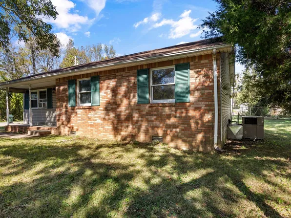 118 A G Myatt Dr, Dickson, TN 37055