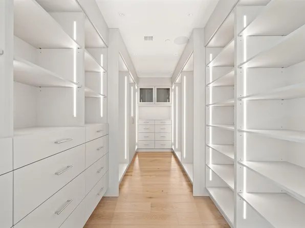 209 6th Street image 13 of 50