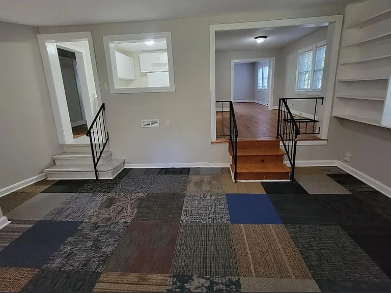 825 Kirkwood Ave — Photo 10