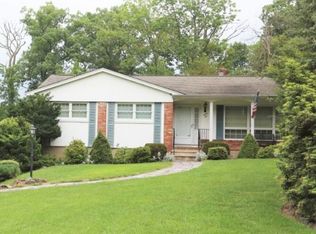 36 Hilldale Rd, Pine Brook, NJ 07058