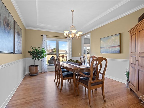 5th image of 701 Brighton Dr