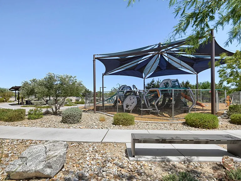 9493 Sky Pointe Dr — Photo 25