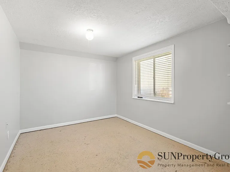5458 S 4250 W — Photo 11