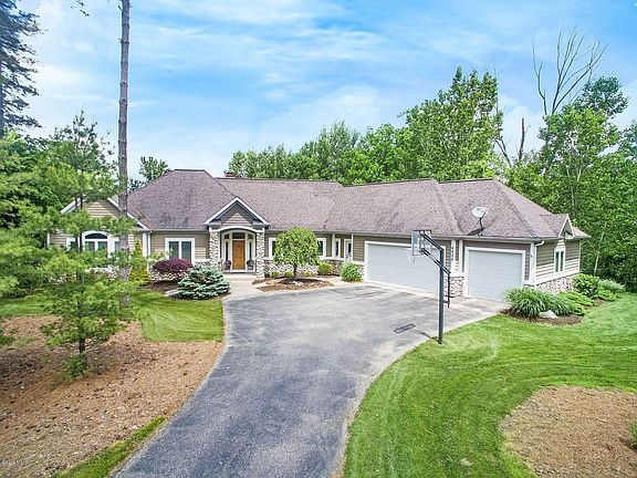 2nd image of 4920 Tall Pines Ct SE