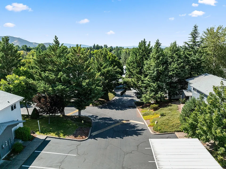 Talent Parkside Apartments
