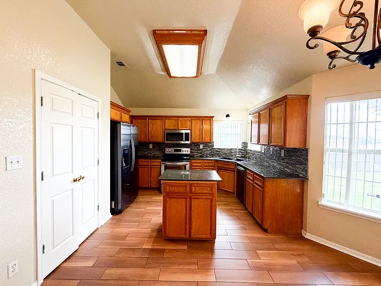 4512 Crested Butte Dr — Photo 11