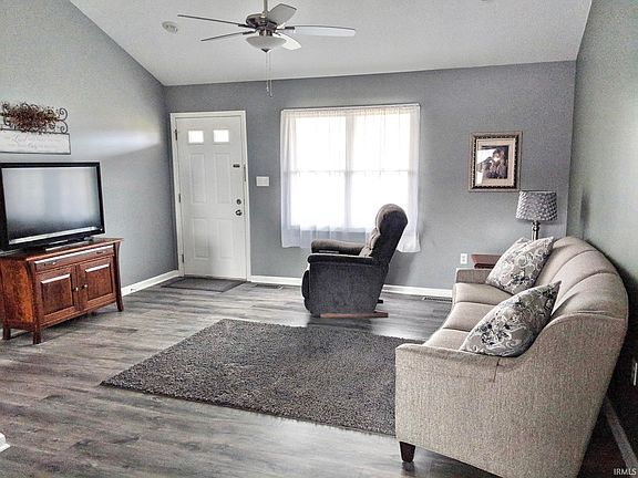 2nd image of 471 Terpstra Dr