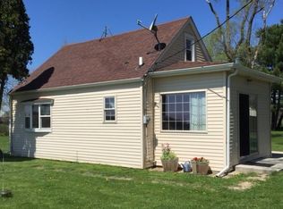 8483 Freeport Rd, Durand, IL 61024