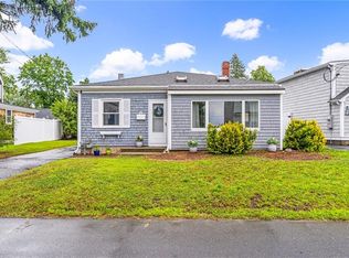 26 Bowden Ave, Barrington, RI 02806