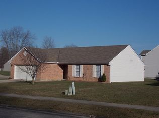 2052 River Birch Dr, Amelia, OH 45102
