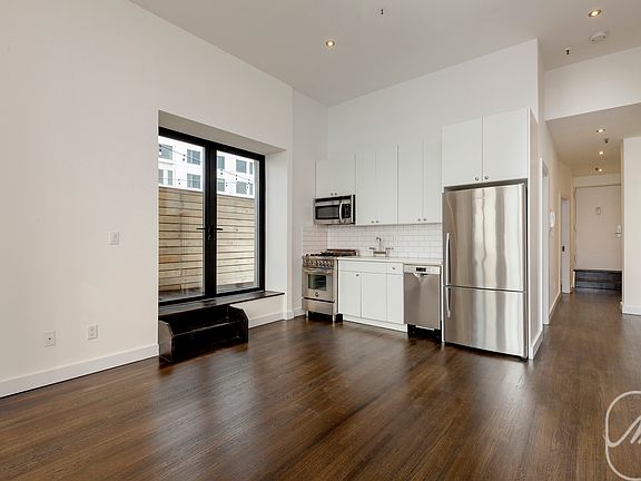3rd image of 127 4th Ave APT 2C