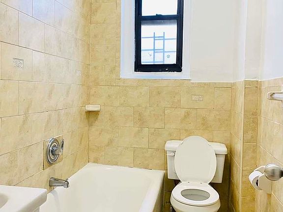 5th image of 3300 Bailey Ave APT 15E