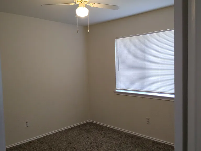 382 Lake Washington Dr — Photo 13