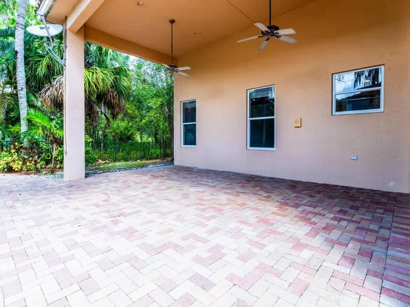 2407 NW 49th Lane, Boca Raton, FL 33431