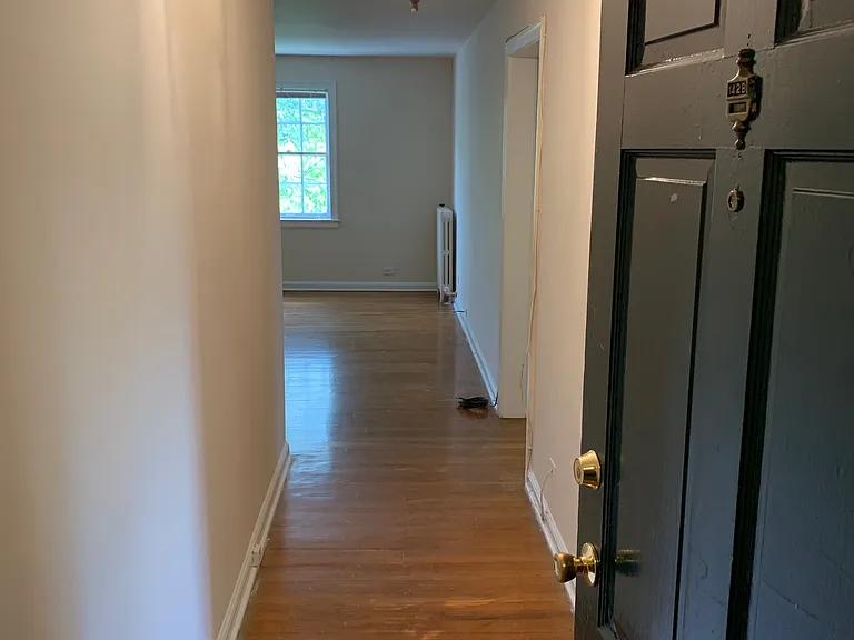 2827 Thornhill Rd — Photo 4