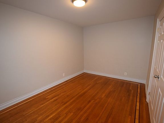3rd image of 25-10 31st Ave #1F