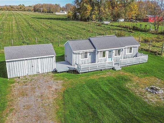 4th image of 27180 Montonna Shores Rd N