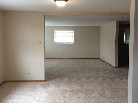 5th image of 173 Cathy Dr