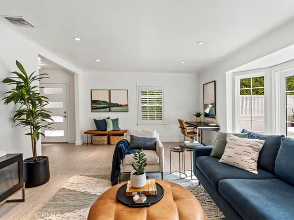8963 Cynthia St, West Hollywood, CA 90069