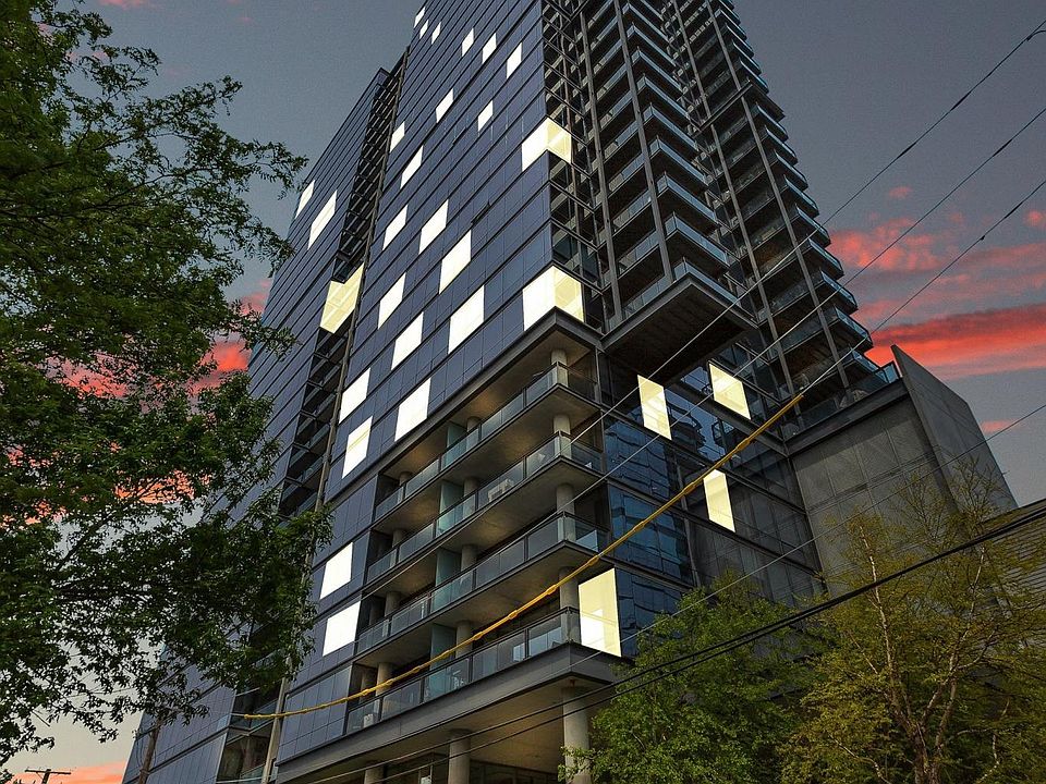 1st image of 860 W Blackhawk St Unit 2708