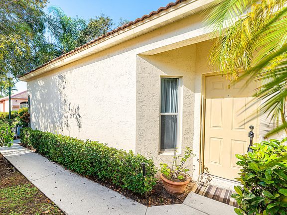 3rd image of 2100 Bonisle Circle