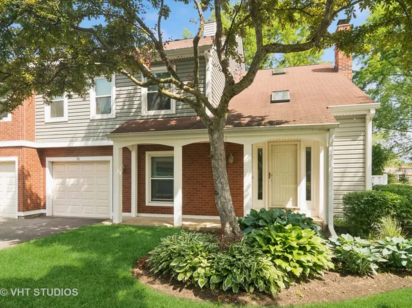 70 S Stonington Dr, Palatine, IL 60074