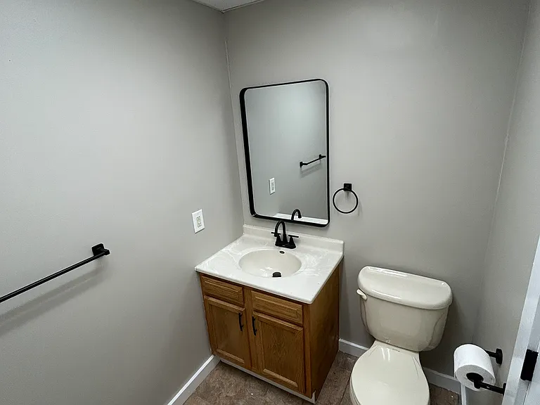 210 Genesee St #5 — Photo 2