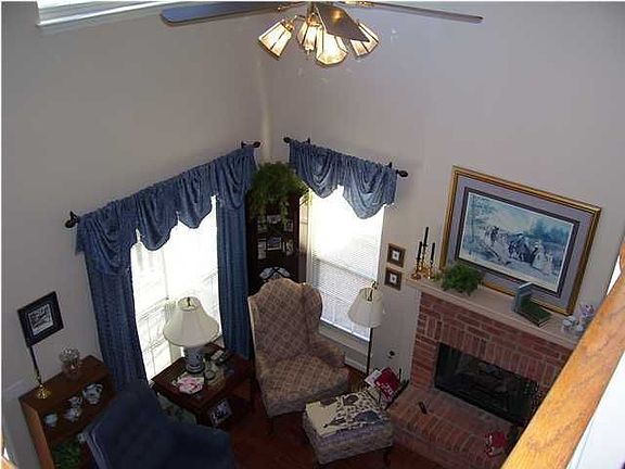 3rd image of 6841 Benwood Dr